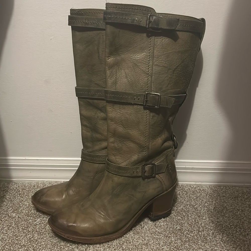 Frye Boots Olive Green Leather Buckle Heels Pull On  Distressed Size 10 Comfy